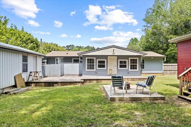 Building Photo - 4979 Moore Pond Rd