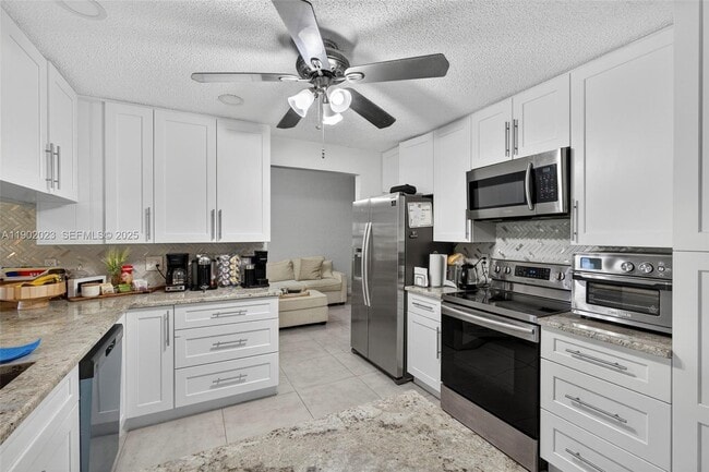 Photo - 100 Miramar Ave (Royal Palm Beach, FL) House