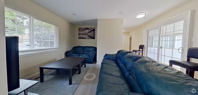 Building Photo - 22565 Norwood Dr