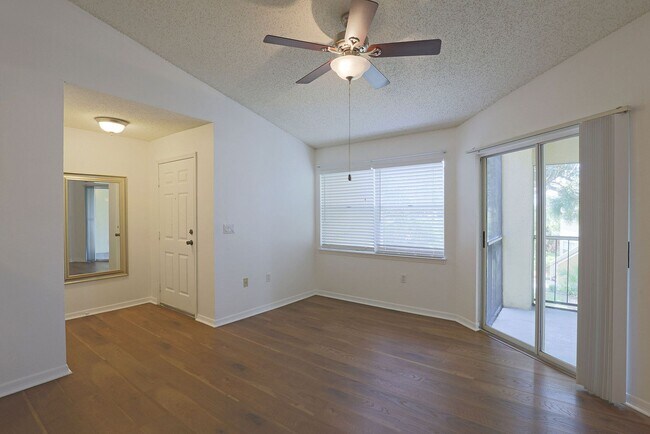 Building Photo - 12561 Equestrian Cir