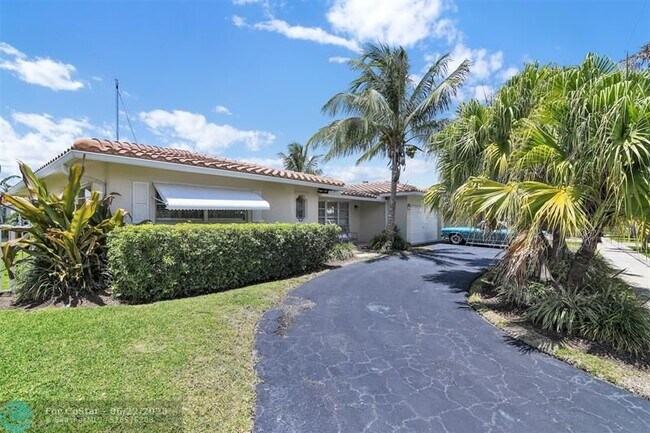Foto del edificio - 1421 SE 14th Ct