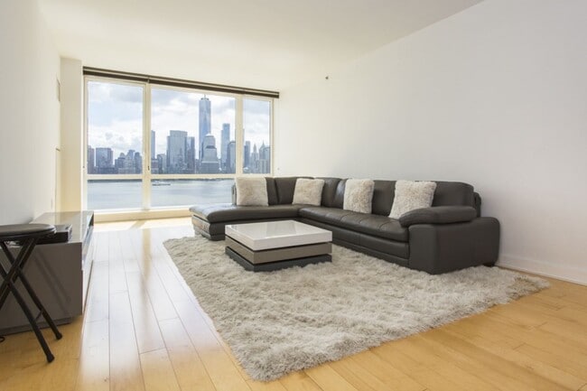 Photo - 2 2nd St House