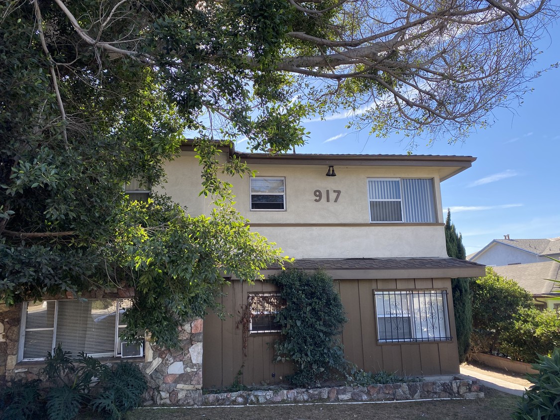 Primary Photo - 917 Centinela Ave