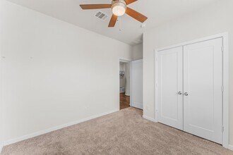Building Photo - 3850 Chapman Bluff Dr