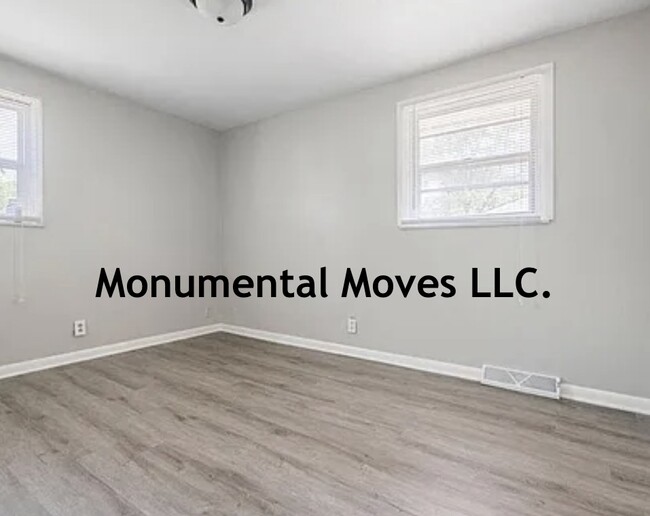 Building Photo - 1808 Woodbine Dr