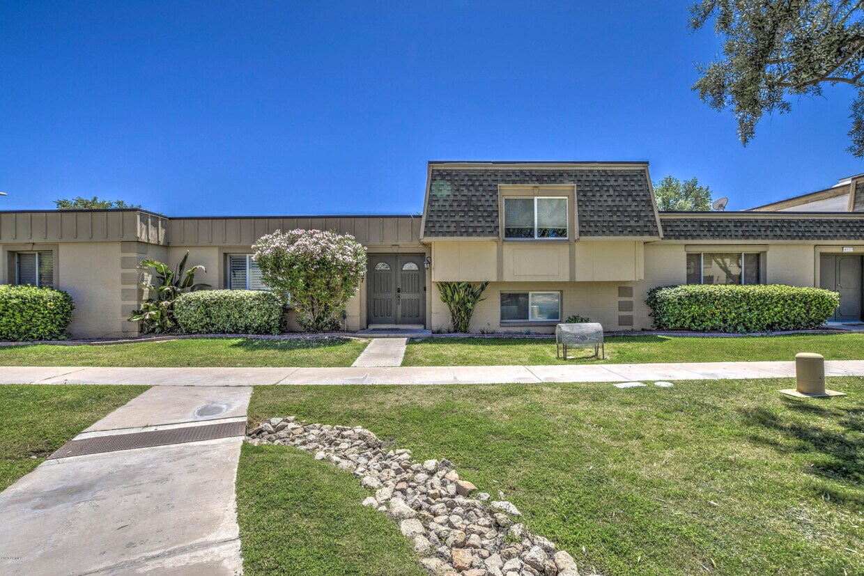 Primary Photo - 4937 N Granite Reef Rd
