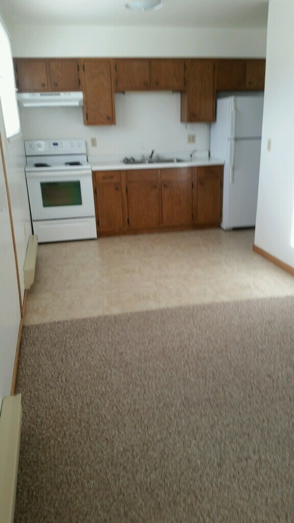 Building Photo - 315 Lyndee Dr