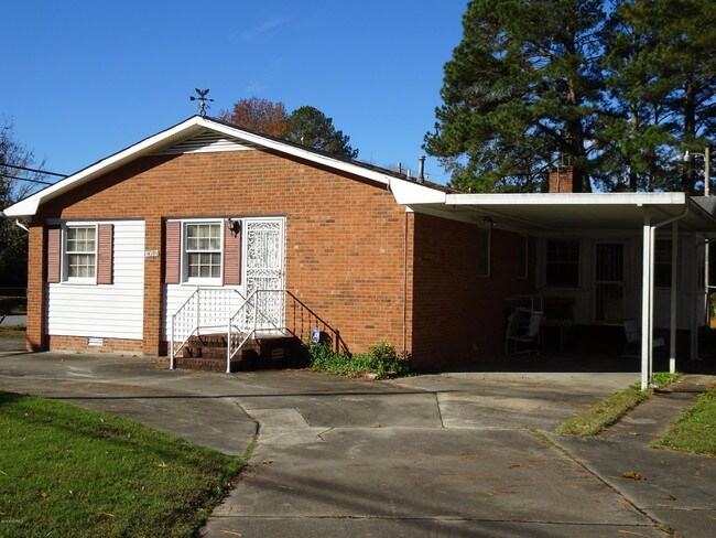 Building Photo - 4018 S Main St