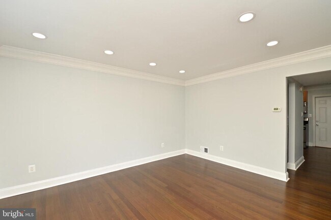 Foto del edificio - 13206 Parcher Ave