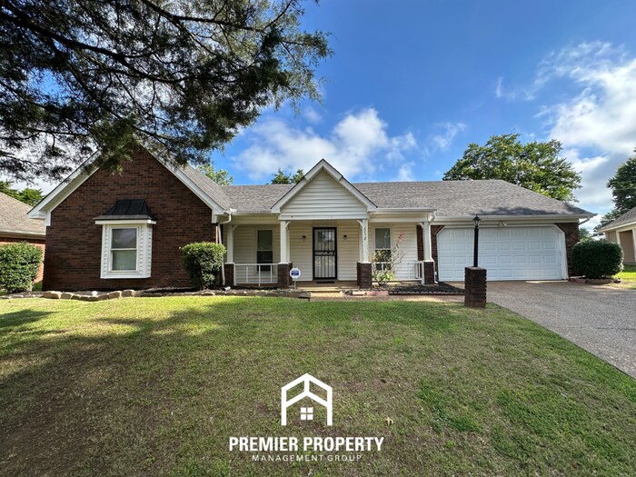 Beautiful 4BR/2BA Near Southwind | 1,853 Sq Ft, Dual Dining Areas, Fireplace & Garage - Beautiful 4BR/2BA Near Southwind | 1,853 Sq Ft, Dual Dining Areas, Fireplace & Garage