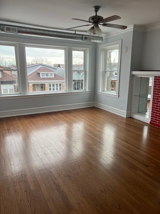 Building Photo - 6136 S Mozart St