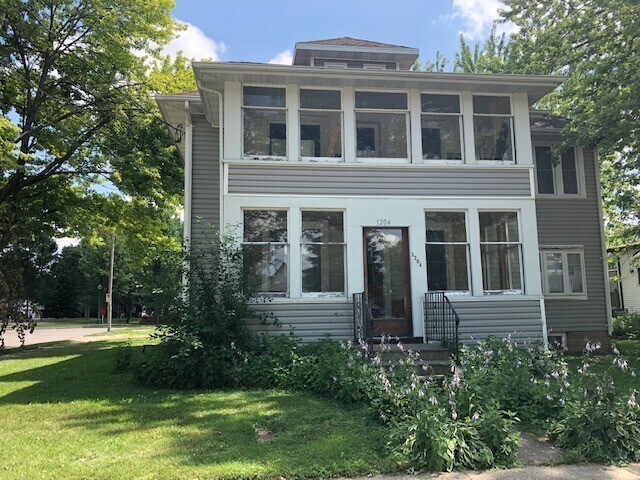 Foto principal - 1204 S Jefferson St