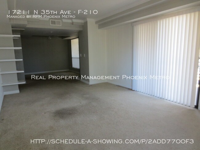 Building Photo - HUGE CONDO WITH TWO PATIOS!