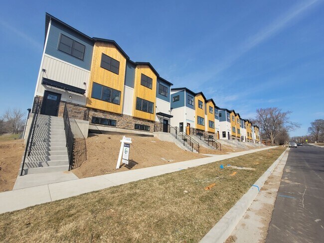 Building Photo - Cannery Crossing #2