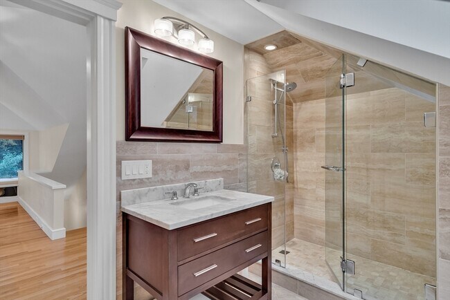 Foto del edificio - 118 Griggs Rd