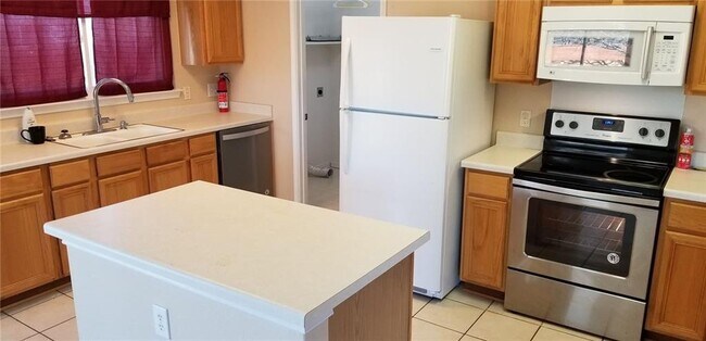 Building Photo - 212 Sunny Brook Dr