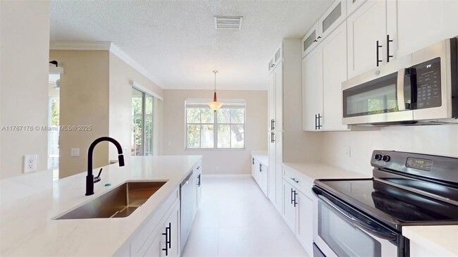 Building Photo - 582 Carrington Ln