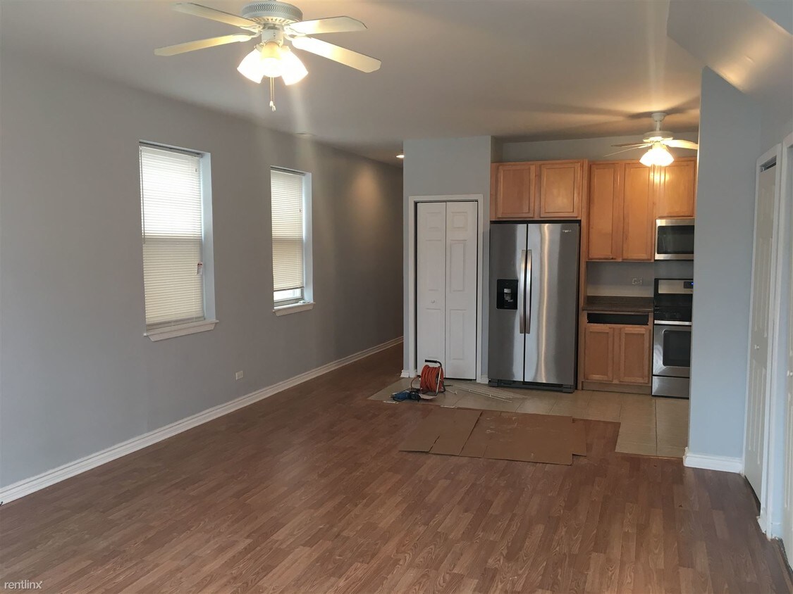 Foto principal - 7012 S Dorchester Ave