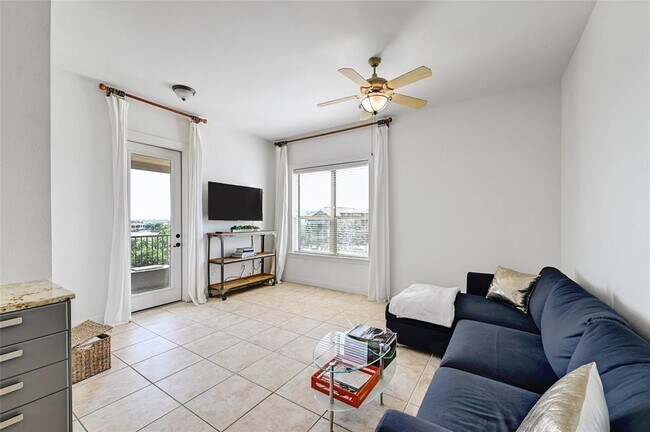 Building Photo - 101 W Bank