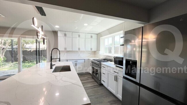 Foto del edificio - 1520 Armstrong Drive