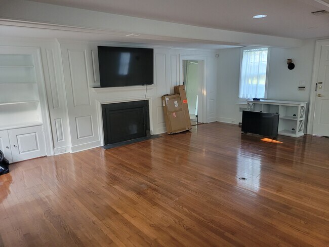 Living room - 106 Wolver Hollow Rd