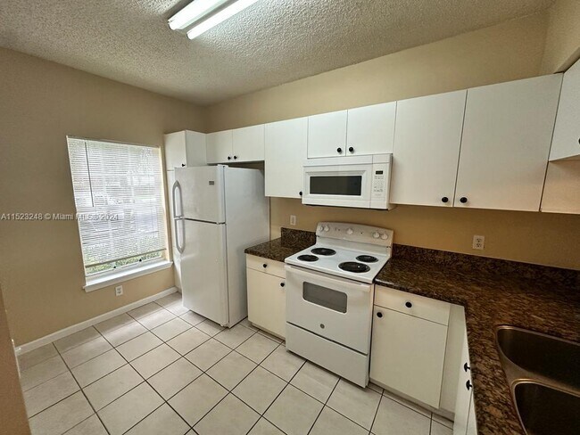 Foto del edificio - 3140 SW 49th St