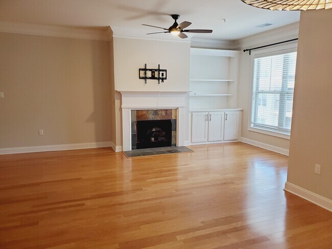 Building Photo - 1190 Lavista Cir NE
