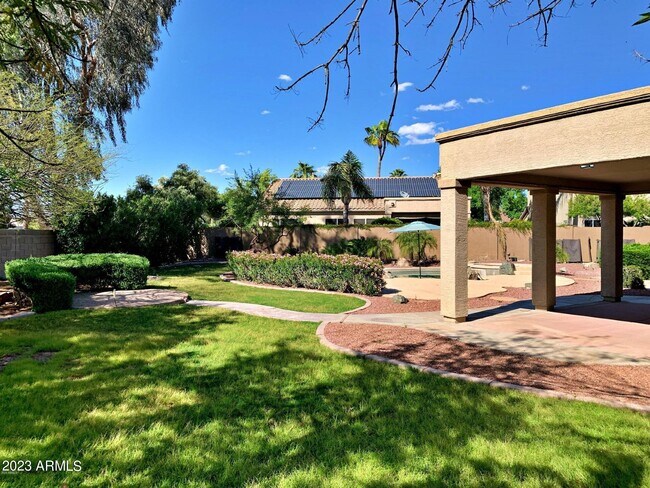 Foto del edificio - 3810 S Thistle Dr