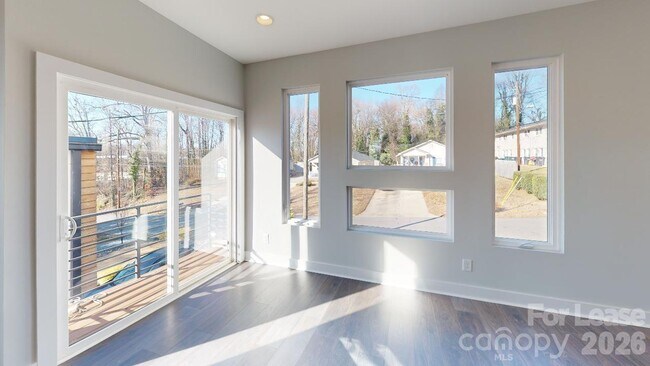 Foto del edificio - 423 Coxe Ave