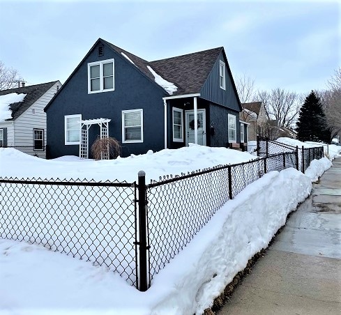 Building Photo - 707 E 26th St