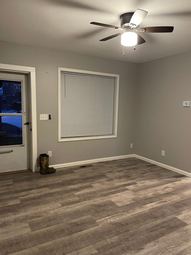 Building Photo - 1403 11th St