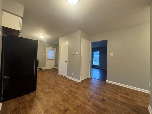 Foto del edificio - 1921 Chris Dr