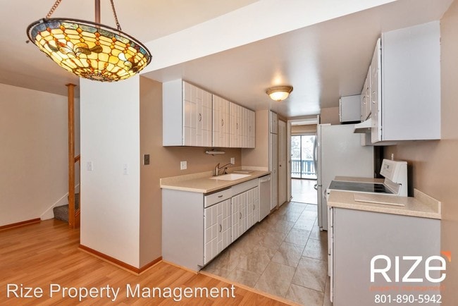 Building Photo - 2 br, 2.5 bath House - 4766 S Woodduck Lane