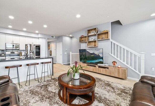 Foto del edificio - 801 S Anaheim Blvd