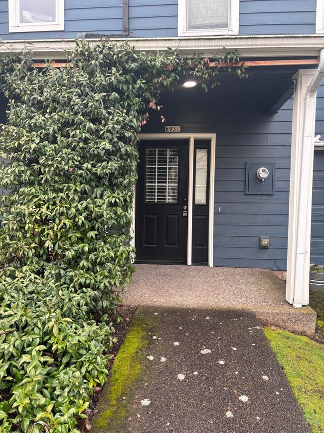 Building Photo - Newly updated 2-bedroom North Portland home!