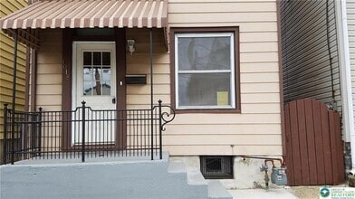 Building Photo - 1018 Lehigh St