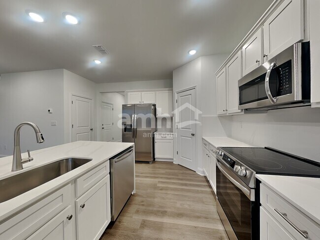 Foto del edificio - 1674 Soapstone Rd