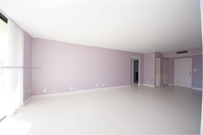 Building Photo - 290 174th Street Apt #617, Sunny Isles Bea...