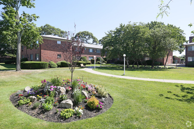 Foto del edificio - Fairfield Maples at Bay Shore