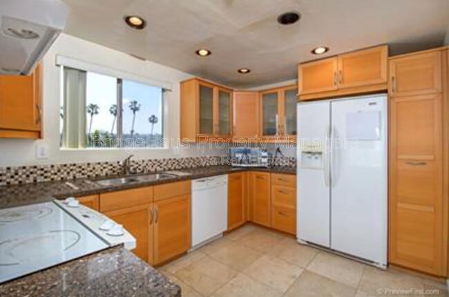 Building Photo - 5155 W Point Loma Blvd