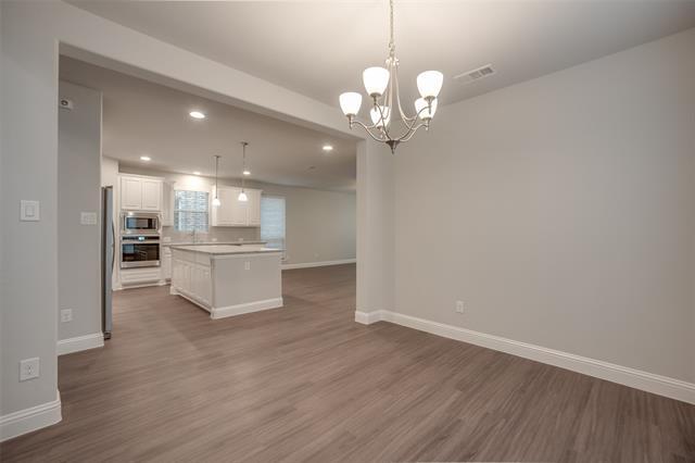 Foto del edificio - 3317 Damsel Sauvage Ln