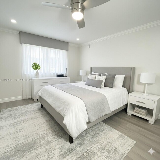 Building Photo - 2401 Riverside Dr