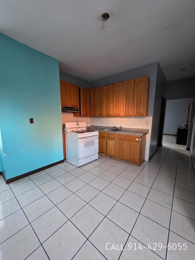 Photo - 104 Oak St-Apt 2