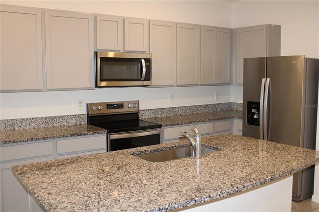 Building Photo - 17567 Crescent Moon Lp