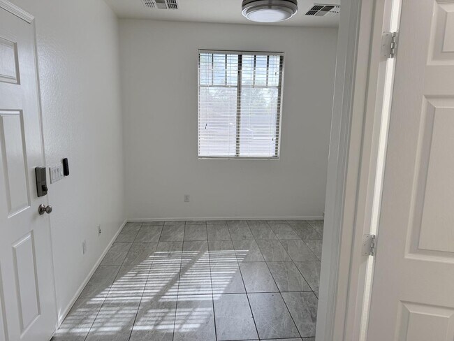 Foto del edificio - 7706 S 24th Dr