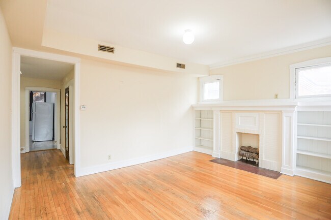 Building Photo - 1057 N Oakley Blvd
