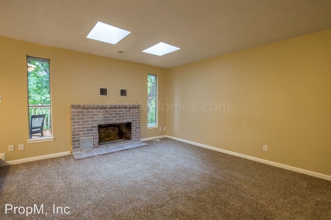Building Photo - 3139 SW Freeman St