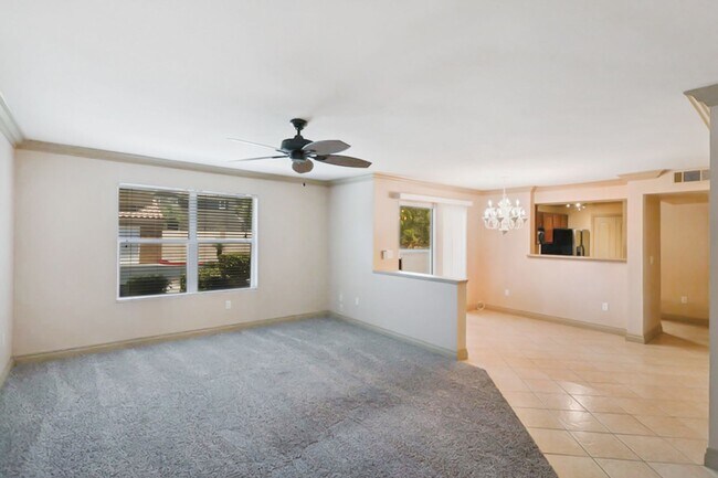 Foto del edificio - 2 Bed, 2 Bath 1st Floor Condo In West Las ...