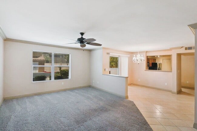 Building Photo - 2 Bed, 2 Bath 1st Floor Condo In West Las ...