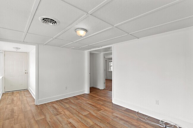 Foto del edificio - 104 N Layton Ave